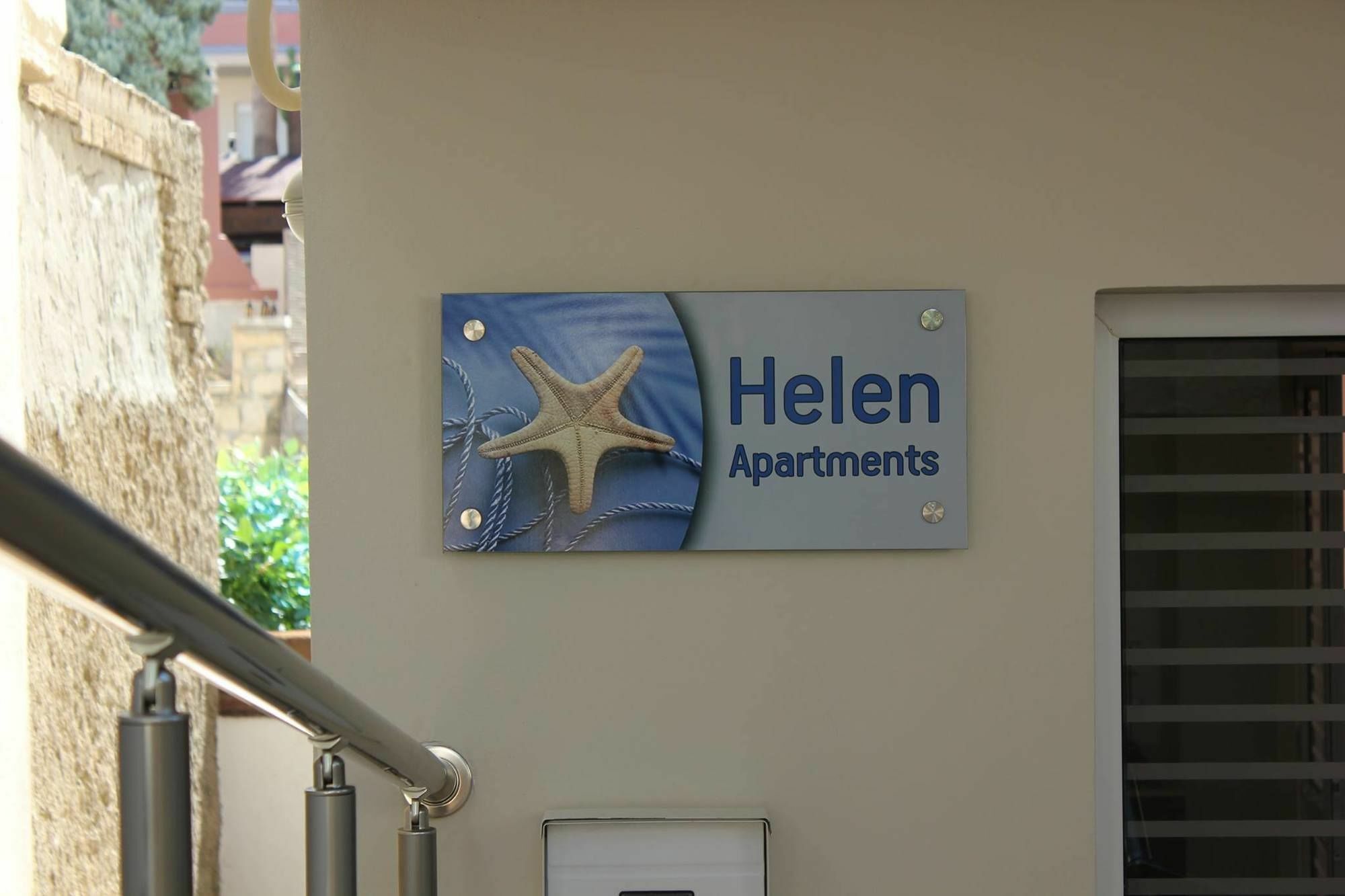 Helen Apartments 레팀노 외부 사진